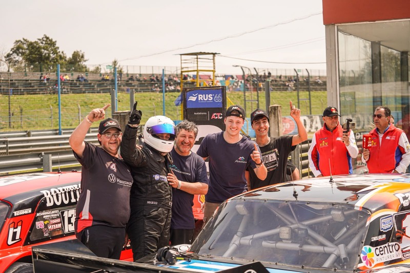 Gran actuaci�n de Nico Villamayor en la doble fecha del Turismo 4000